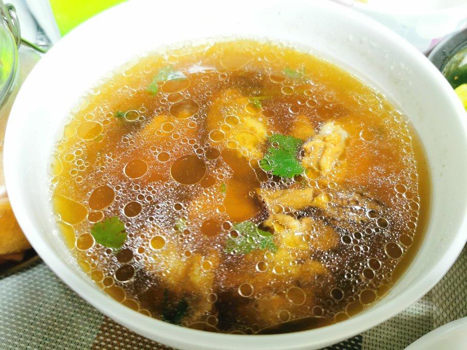 羊肚菌炖排骨汤