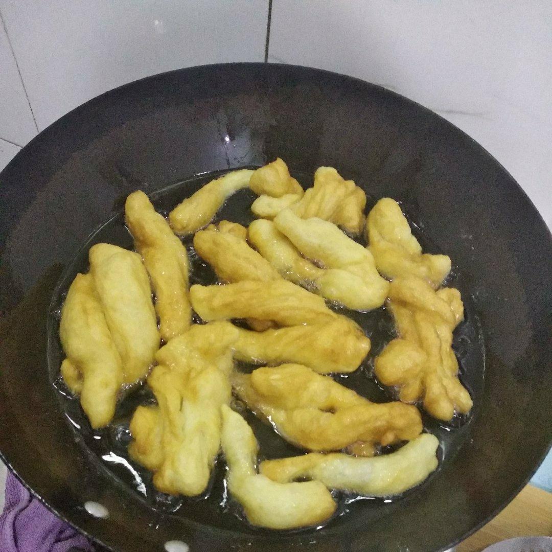香酥小油条的做法～～