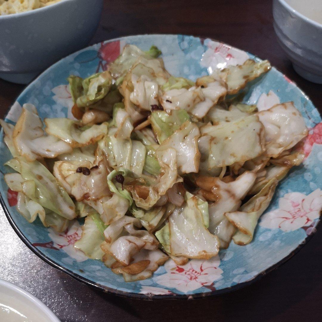 厨师长教你：“手撕包菜”的家常做法,简单又不失美味