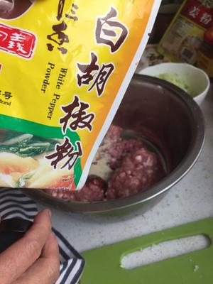 年菜——炸牛肉丸子的做法 步骤3
