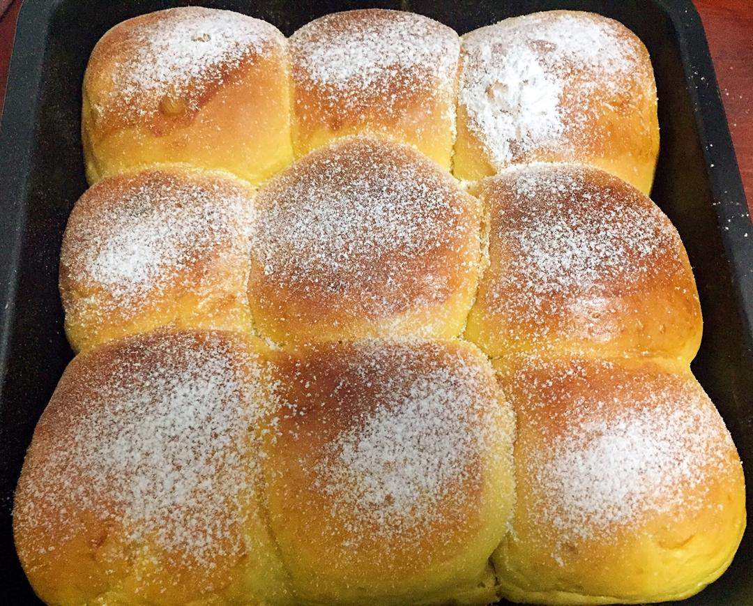 南瓜奶油小餐包（一次发酵）