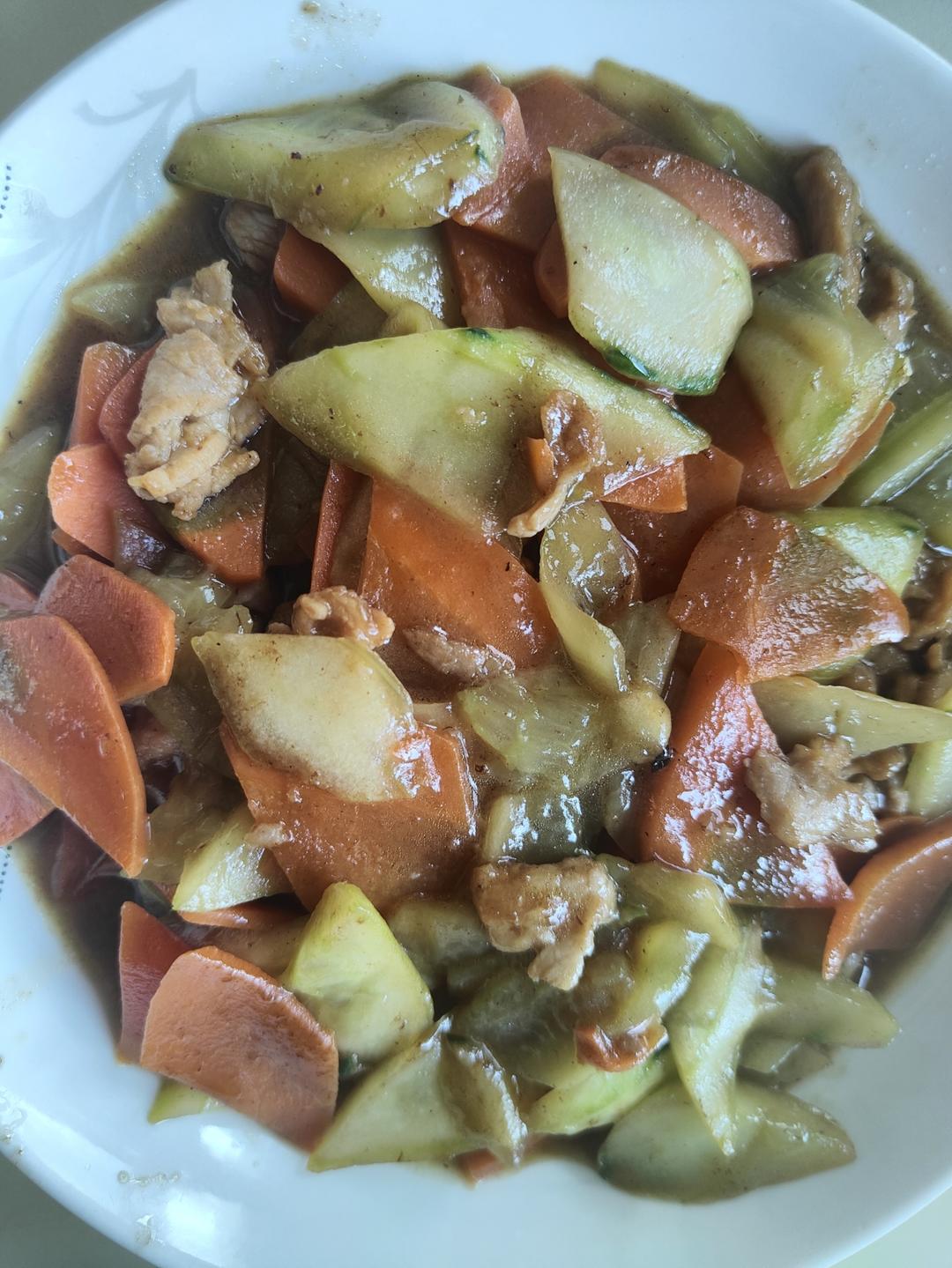 青瓜胡萝卜炒肉
