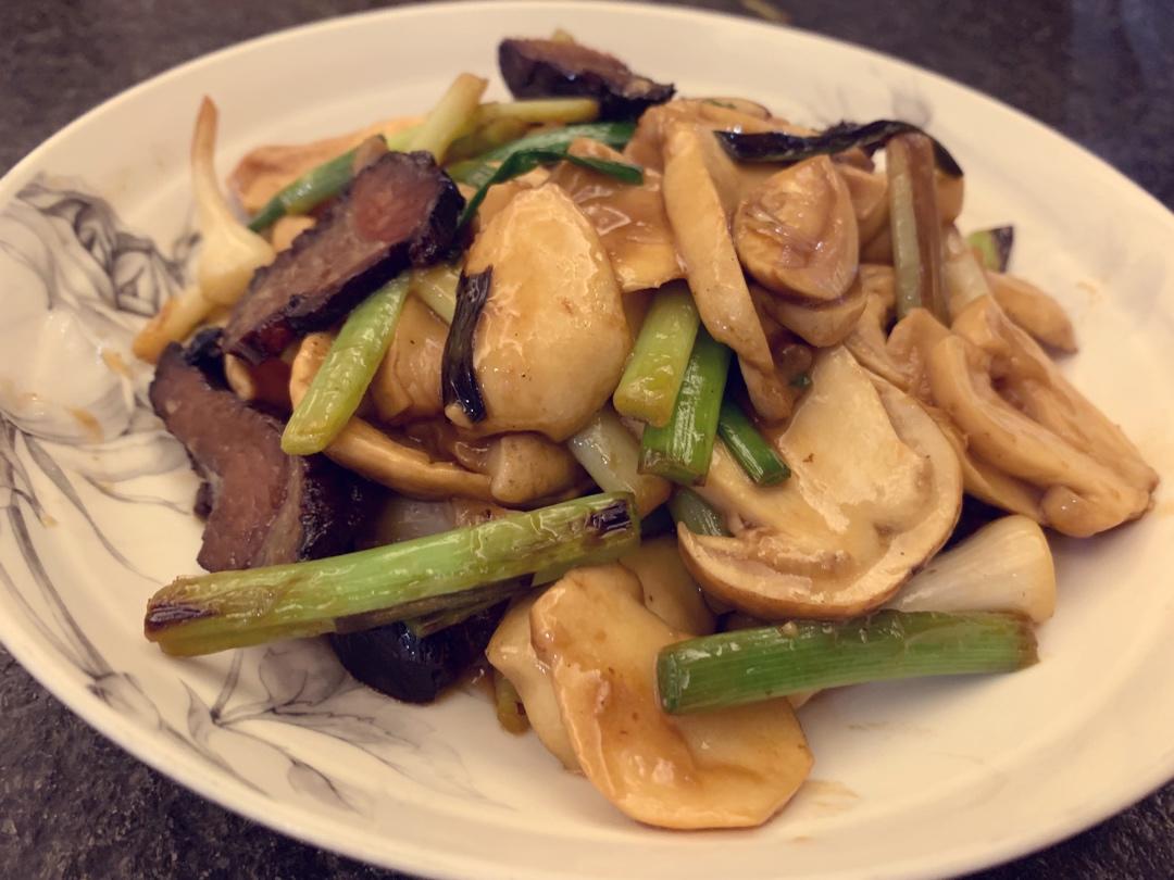 新鲜姬松茸炒肉片