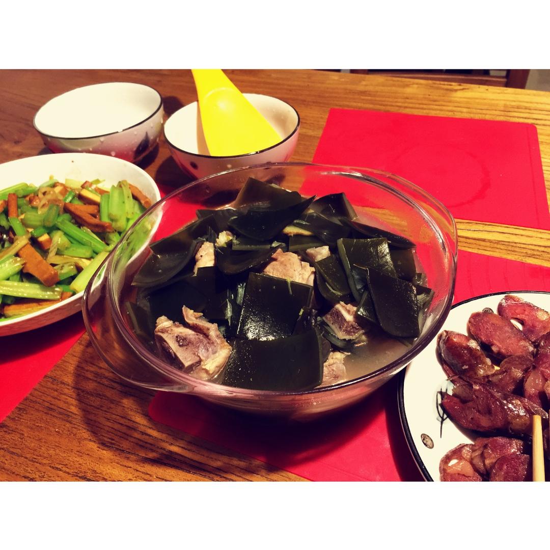 海带排骨汤