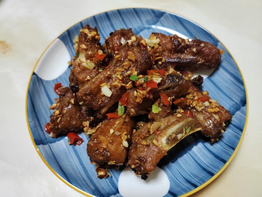蒜香排骨的做法