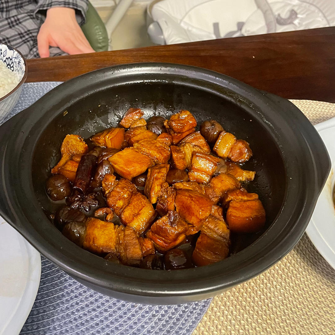 美味板栗红烧肉
