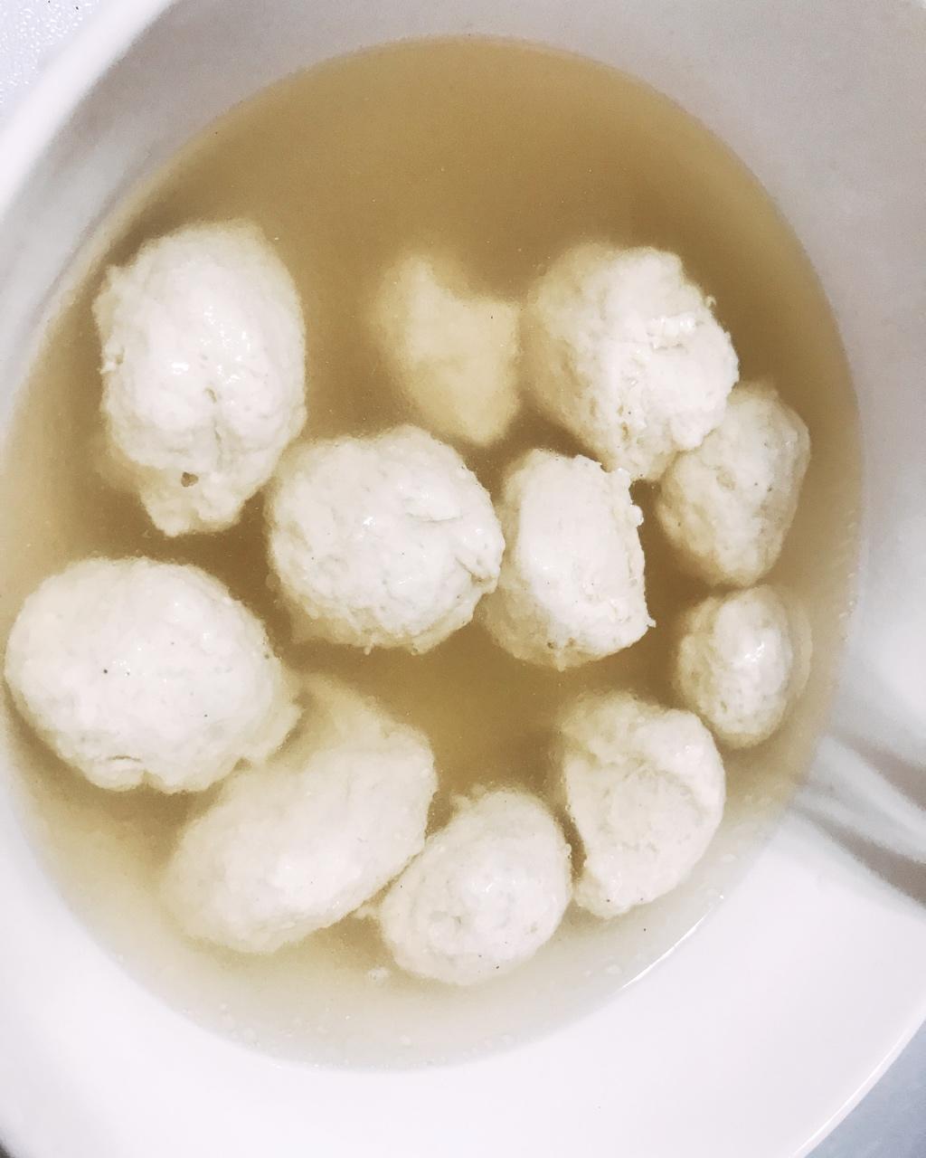 芮不念丙做的自制鸡肉丸鸡胸脯终于有了好吃法