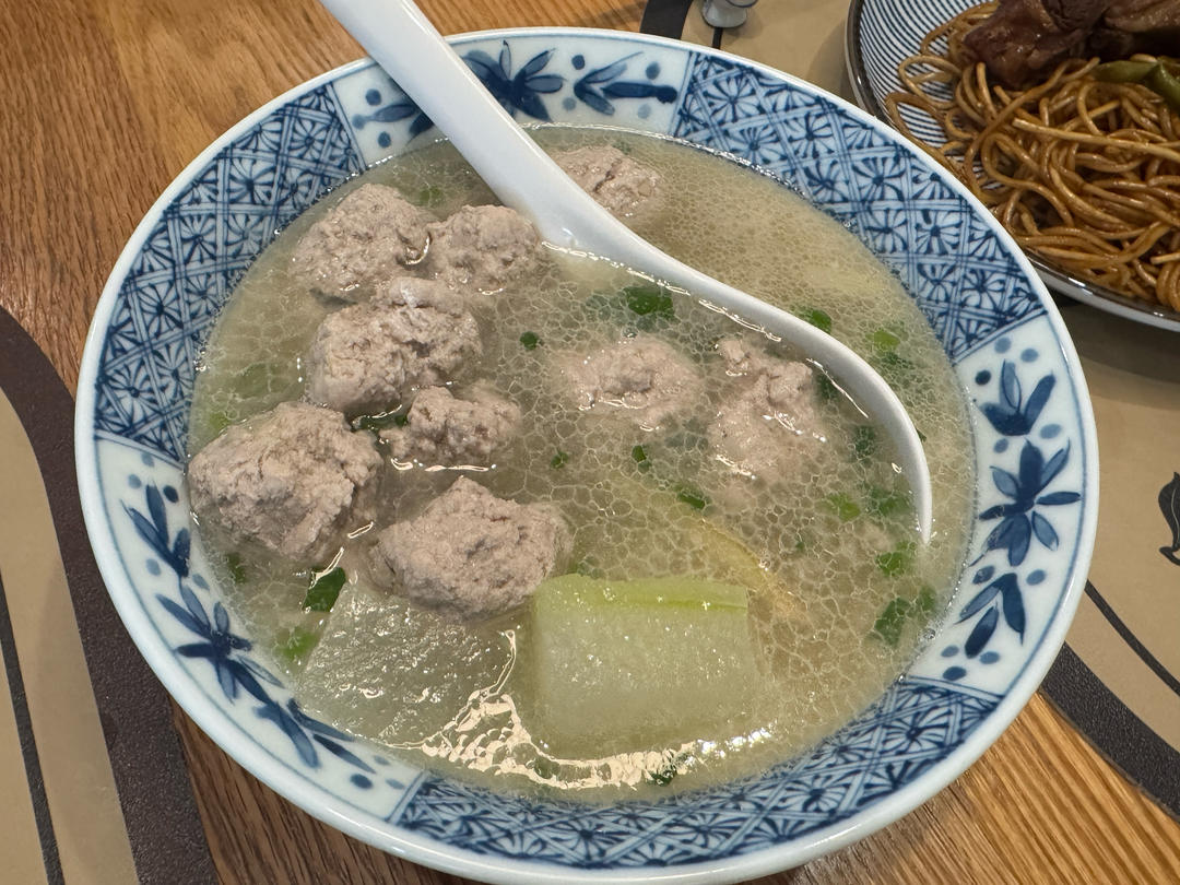 巨鲜美的冬瓜丸子汤