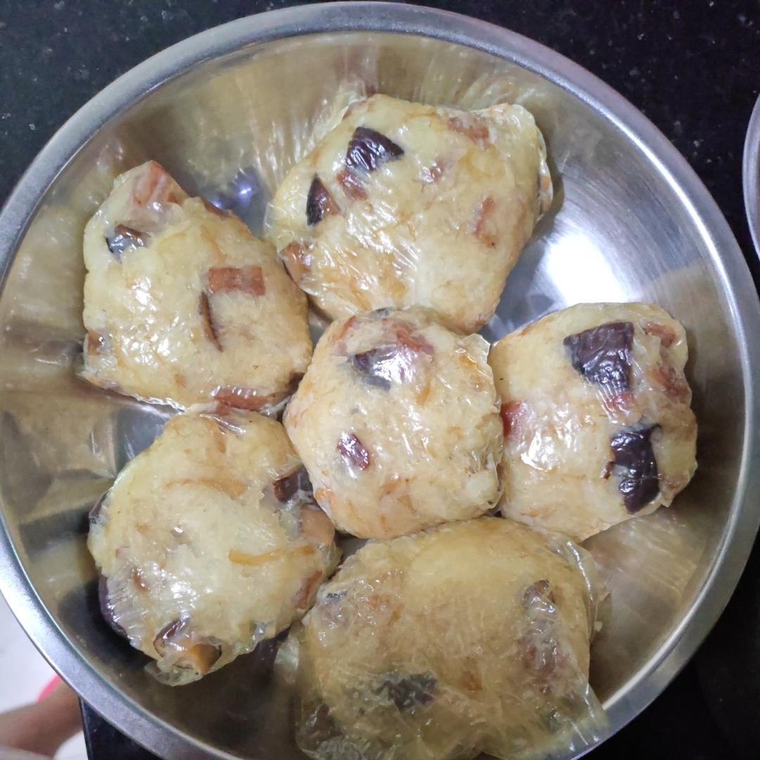 糯米包(腐皮糯米包)
