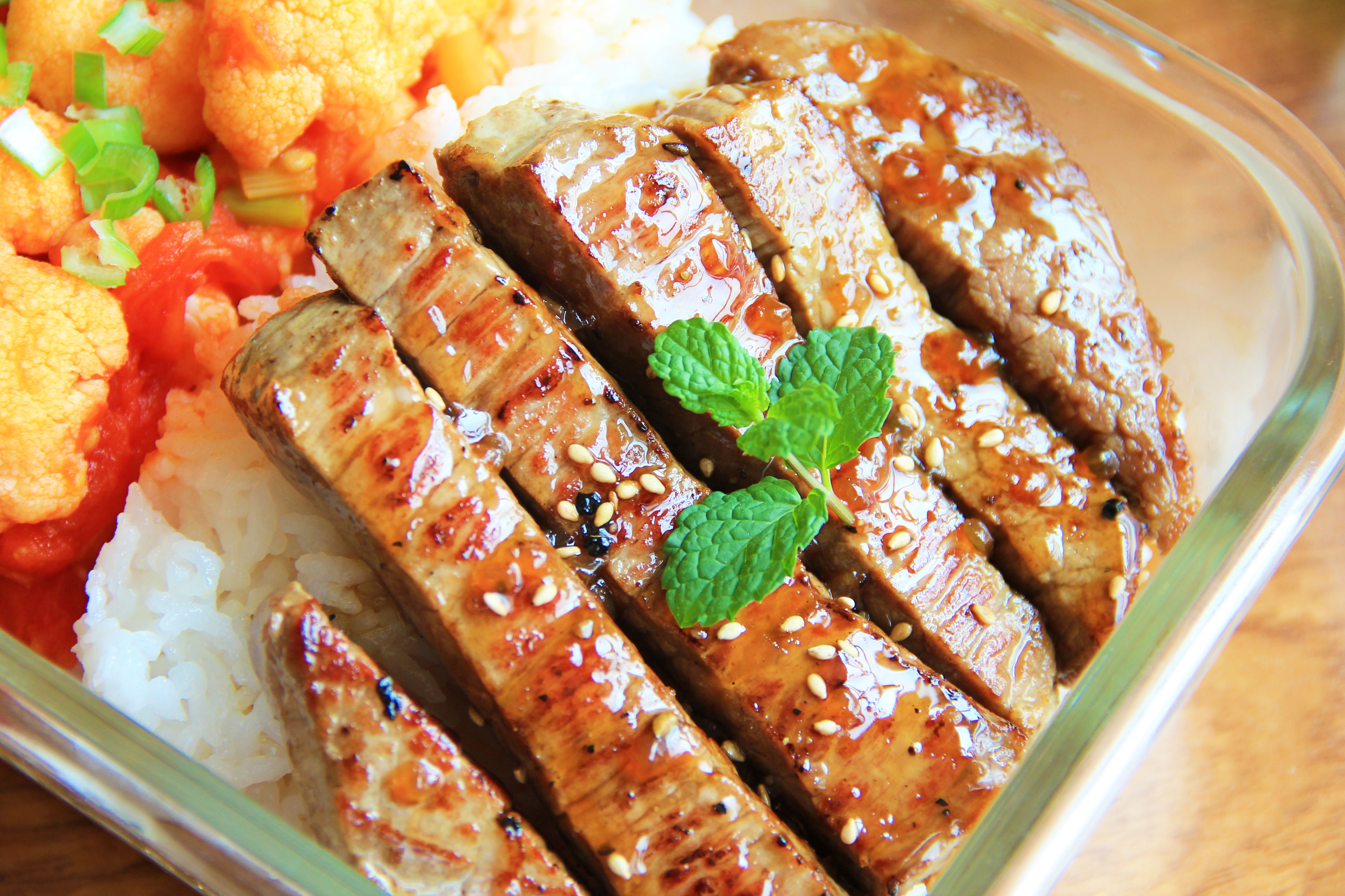 黑椒牛排（配土豆/鸡蛋，意面/蔬菜）