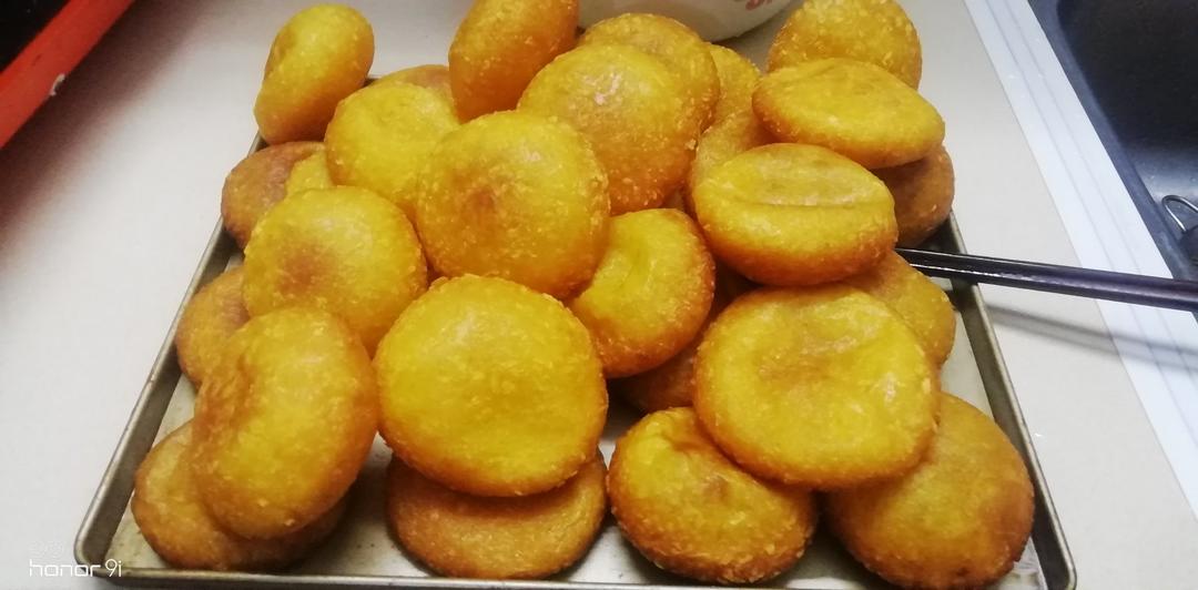 消耗南瓜神仙吃法——南瓜饼做成空心才好吃！