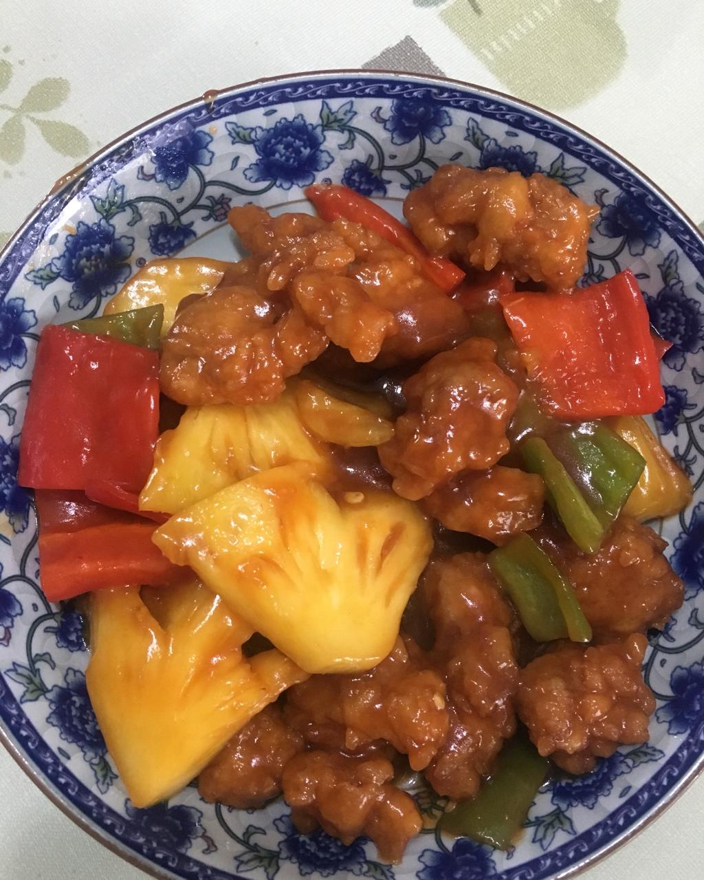 菠萝咕咾肉，咬一口不老的灵魂