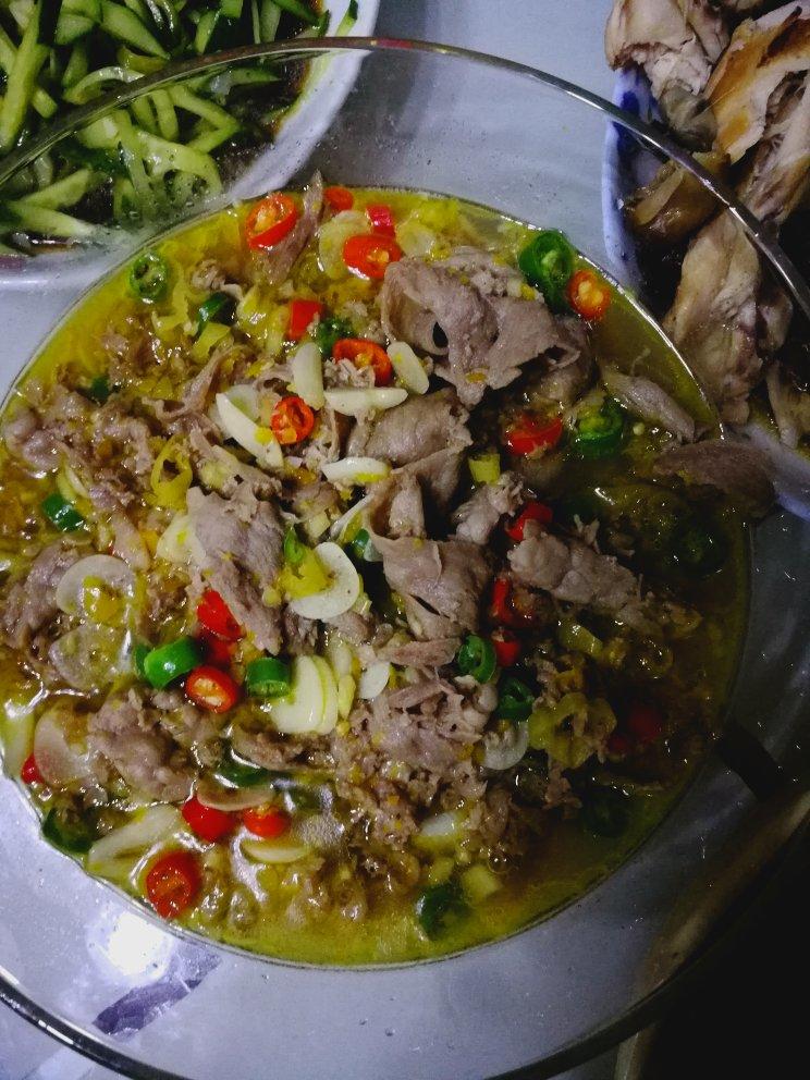 金针酸汤肥牛