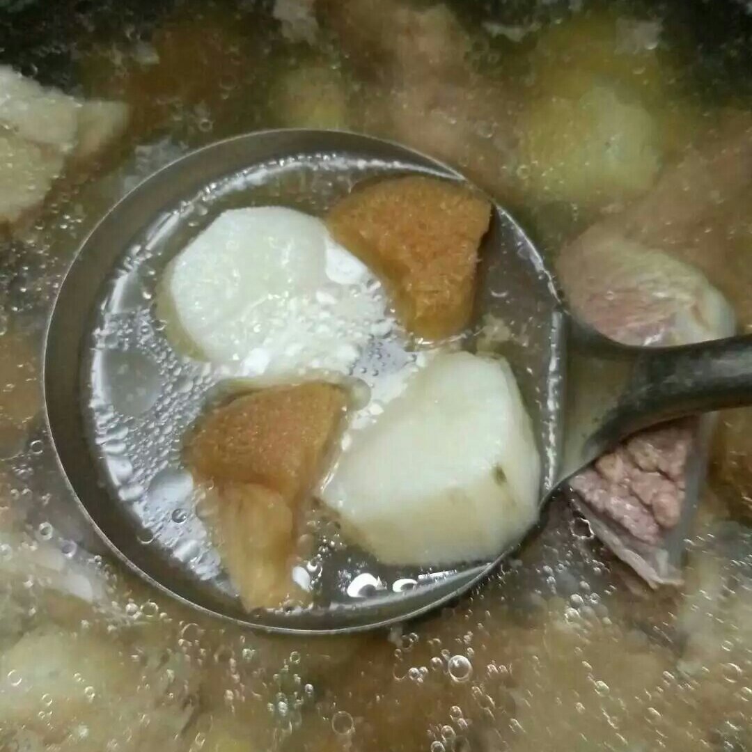 猴头菇山药红枣鸡汤
