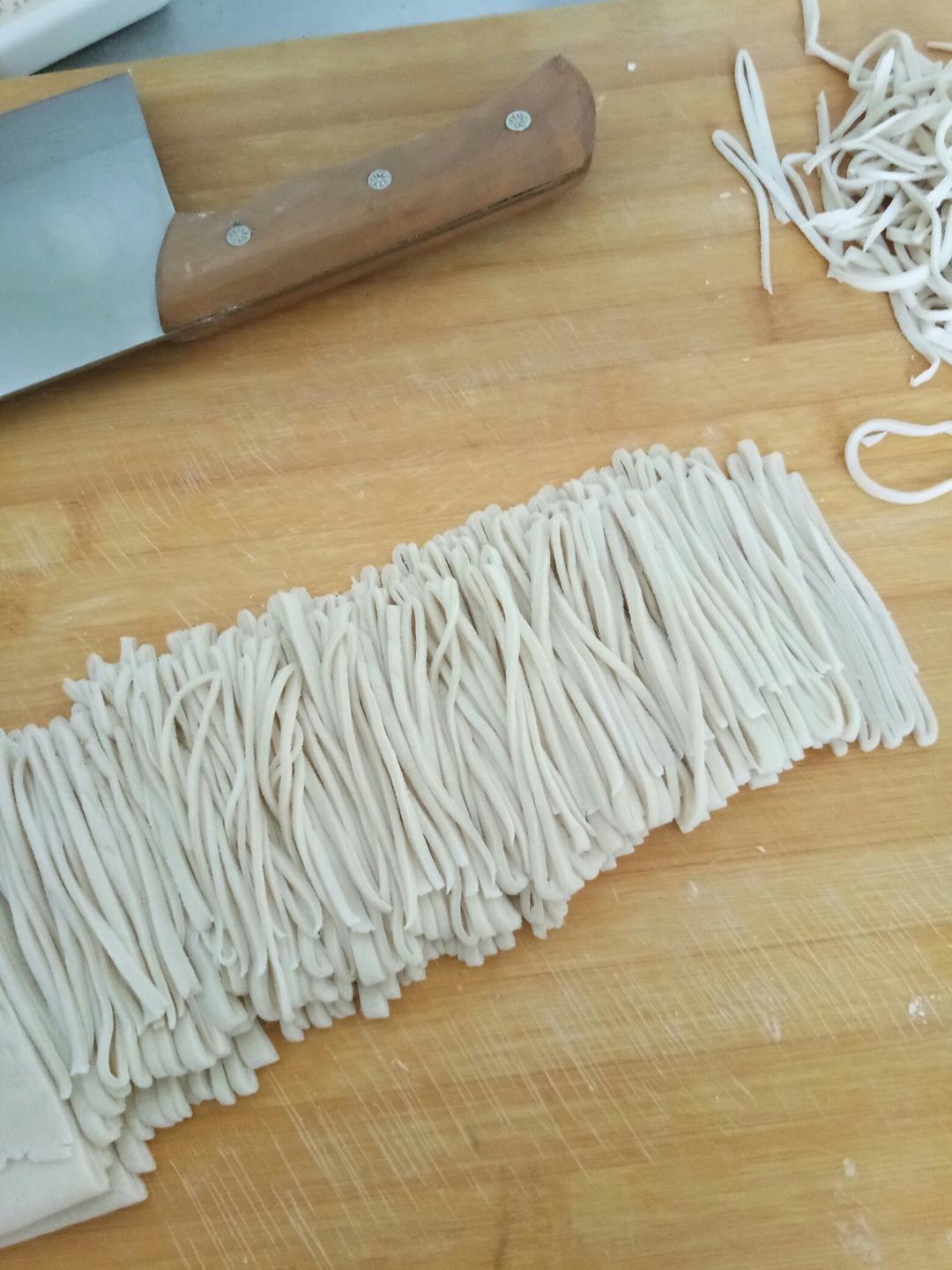 梦落闲潭做的手擀面