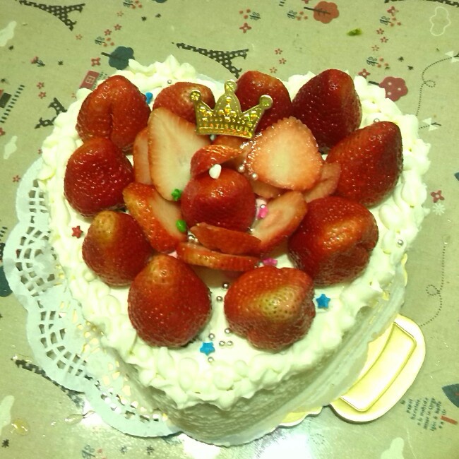 草莓戚风生日蛋糕