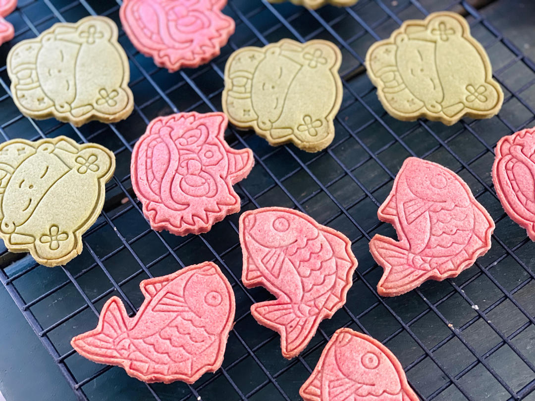 奶香味十足的果蔬卡通饼干