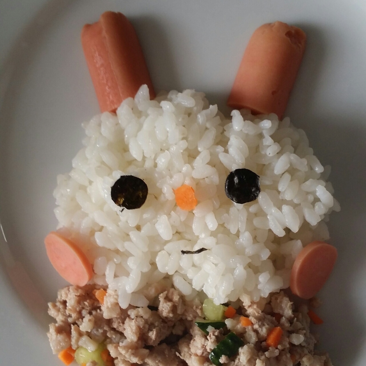 双何璇做的小兔子便当