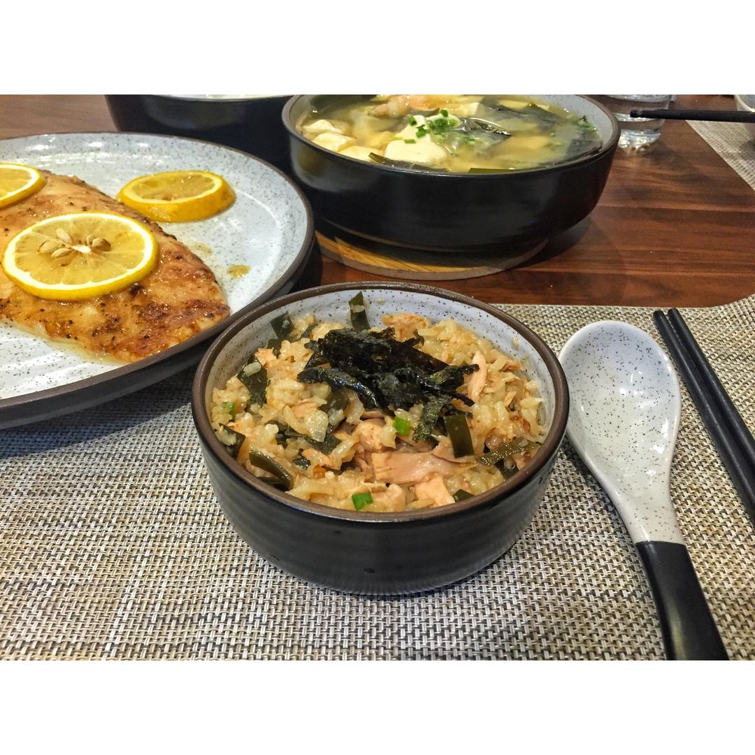 铁釜鲑鱼炊饭