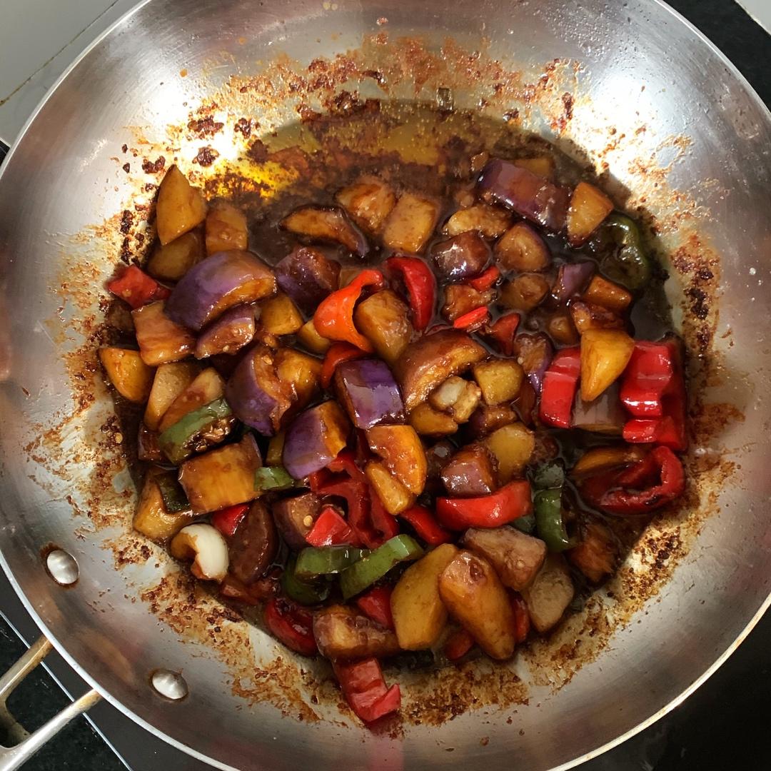 超级下饭的地三鲜😋