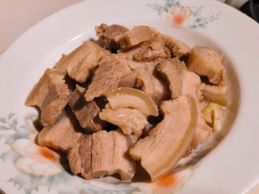 电饭煲白切肉五花肉最佳！宴客也是极好滴～