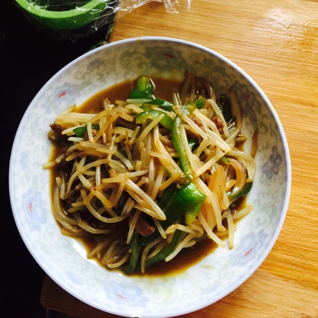 豆芽炒牛肉丝
