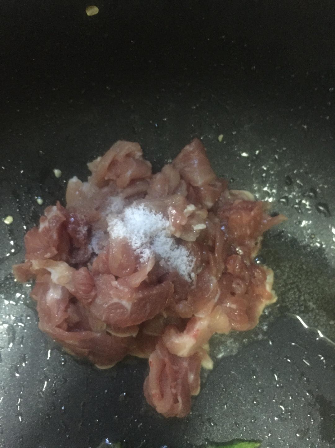 最好吃的樟树港辣椒炒肉的做法 步骤9