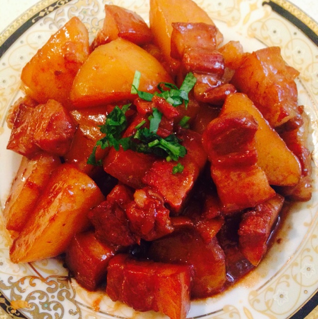 土豆红烧肉