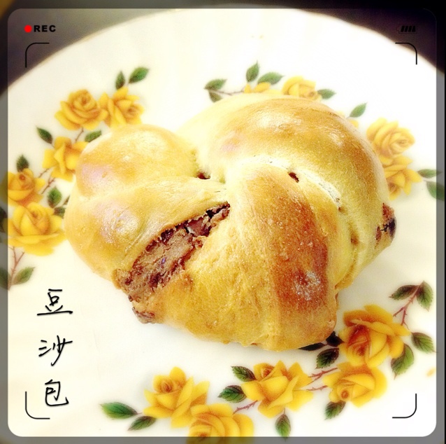 豆沙卷面包