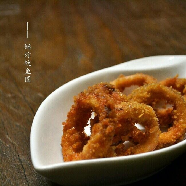 酥炸鱿鱼圈（非面包糠版）的做法