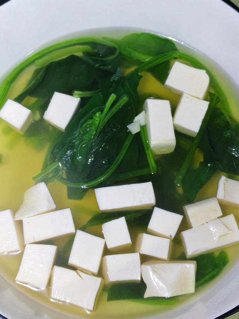 菠菜豆腐汤