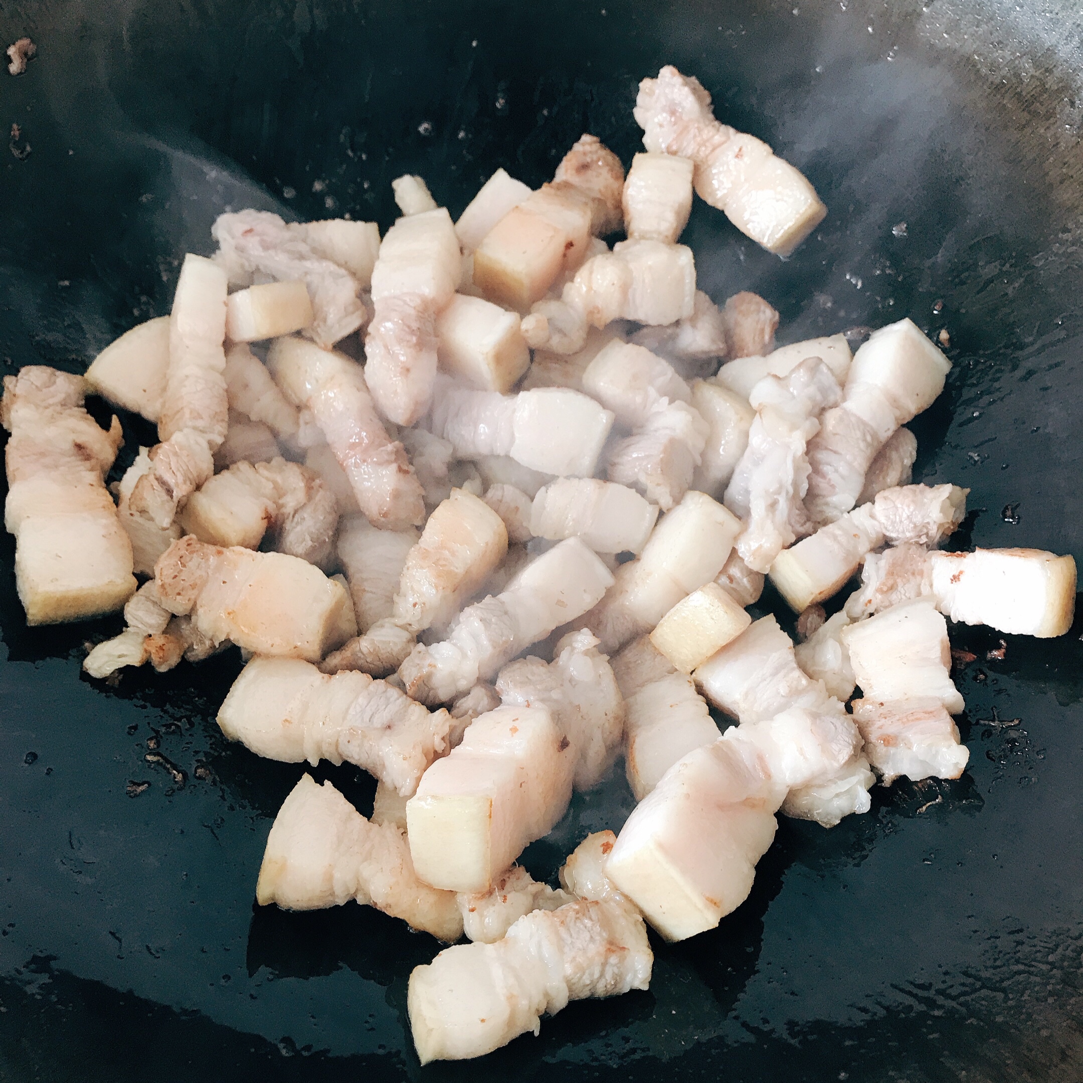 小鲍鱼炖红烧肉的做法 步骤4