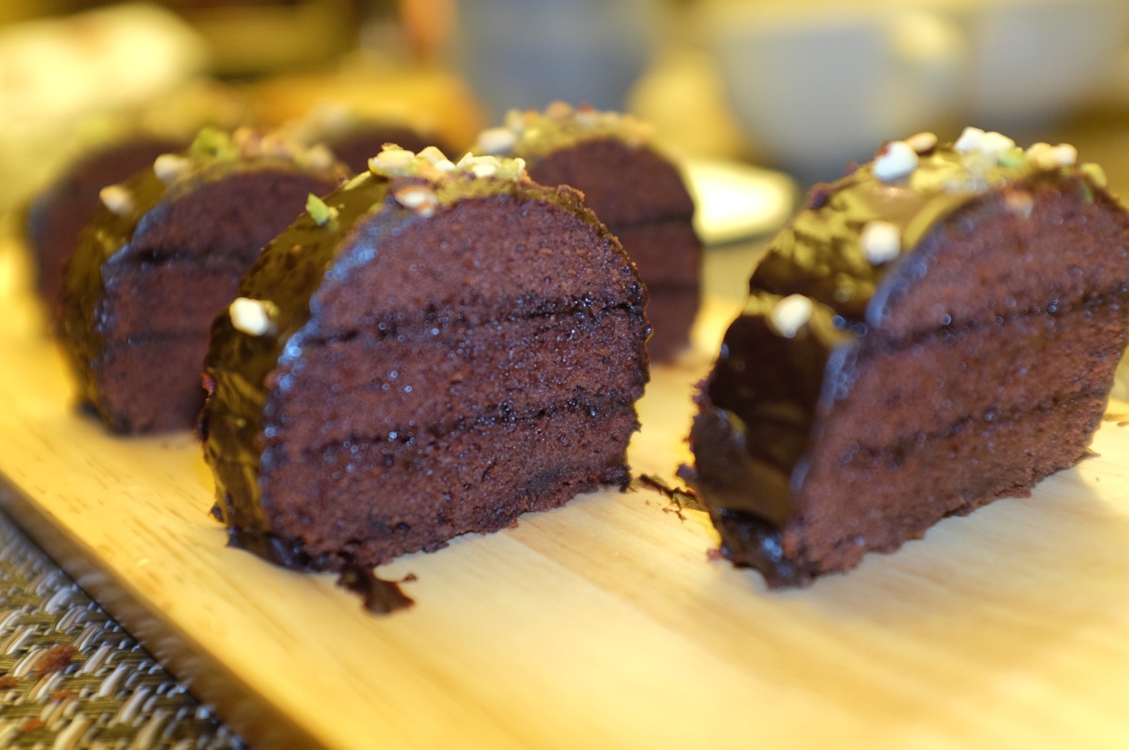 雷欧尼·达科塔 坚果糖霜 巧克力蛋糕