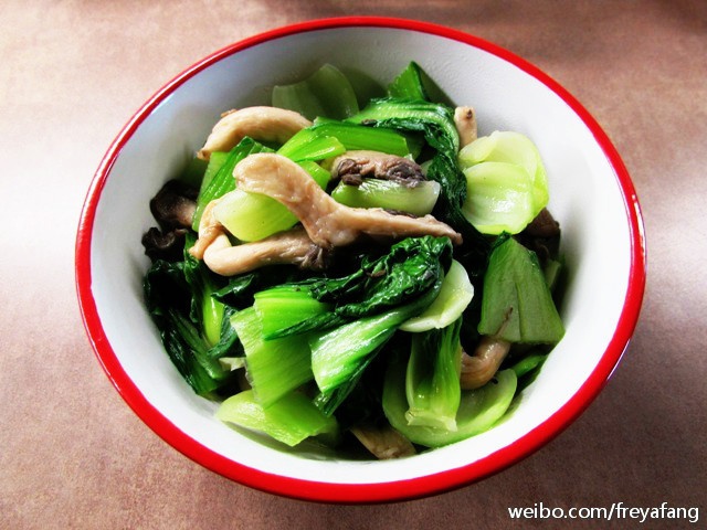 蘑菇炒青菜