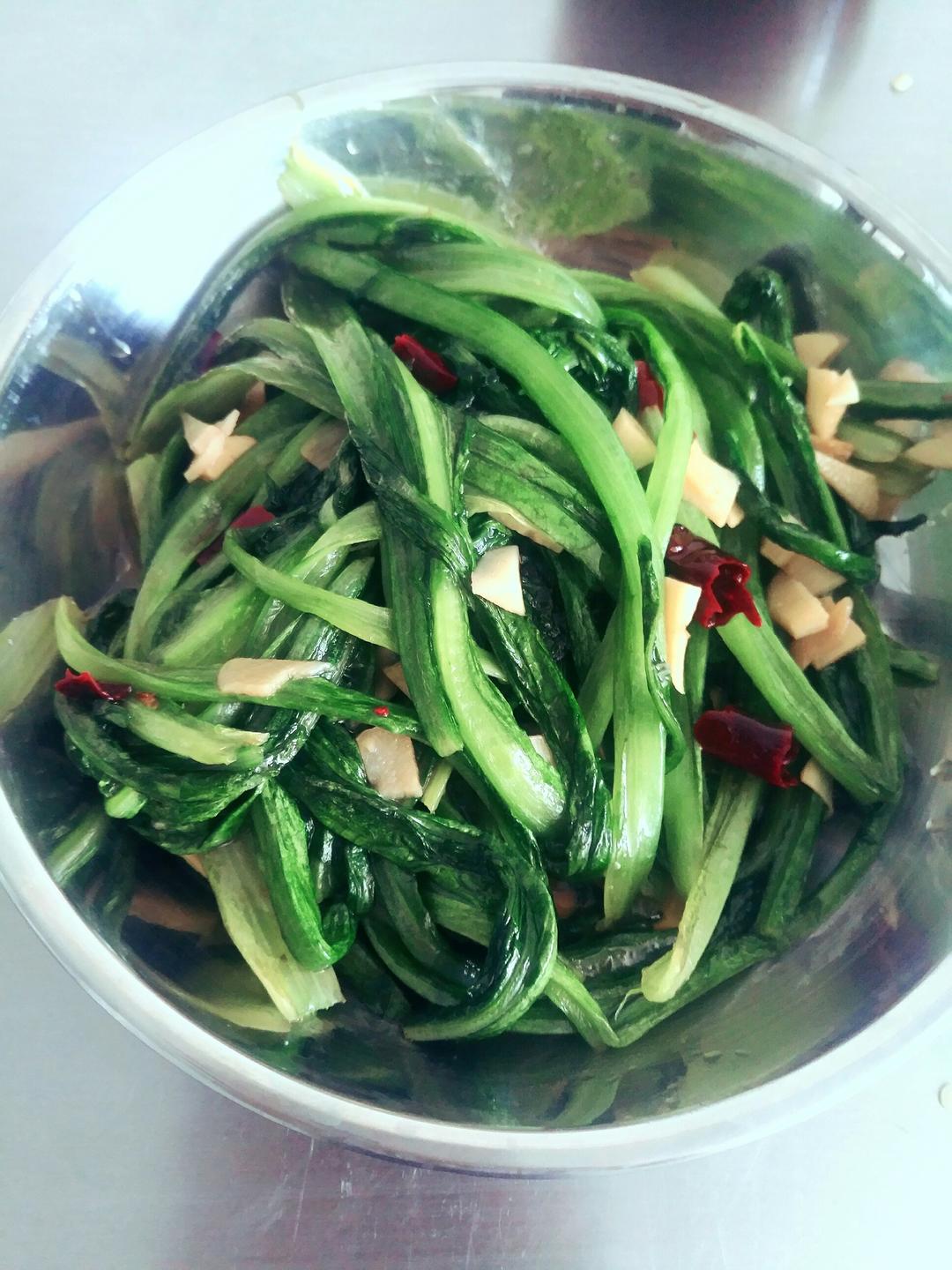 清炒油麦菜