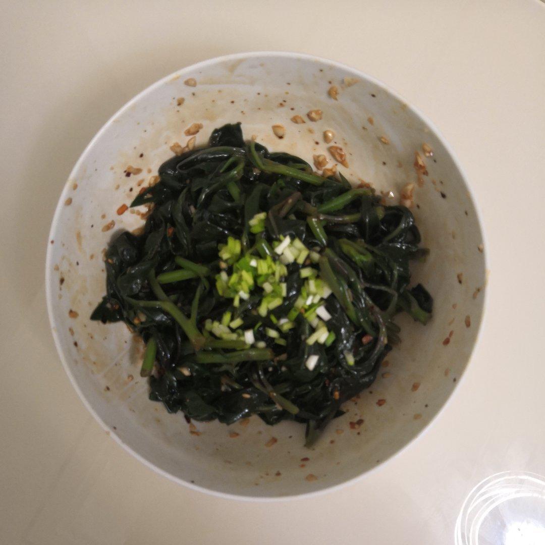 凉拌血皮菜