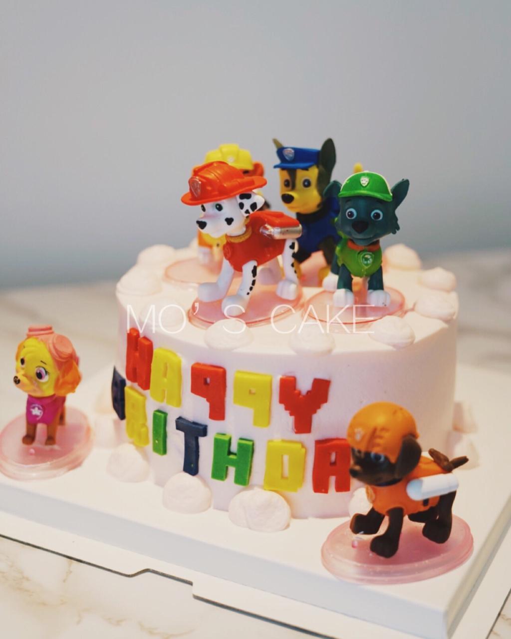 MO'S CAKE