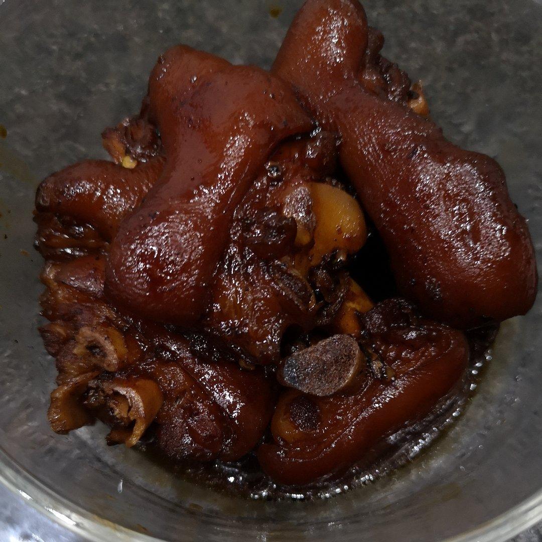 红烧猪蹄，酱香味，超级过嘴瘾的卤猪蹄