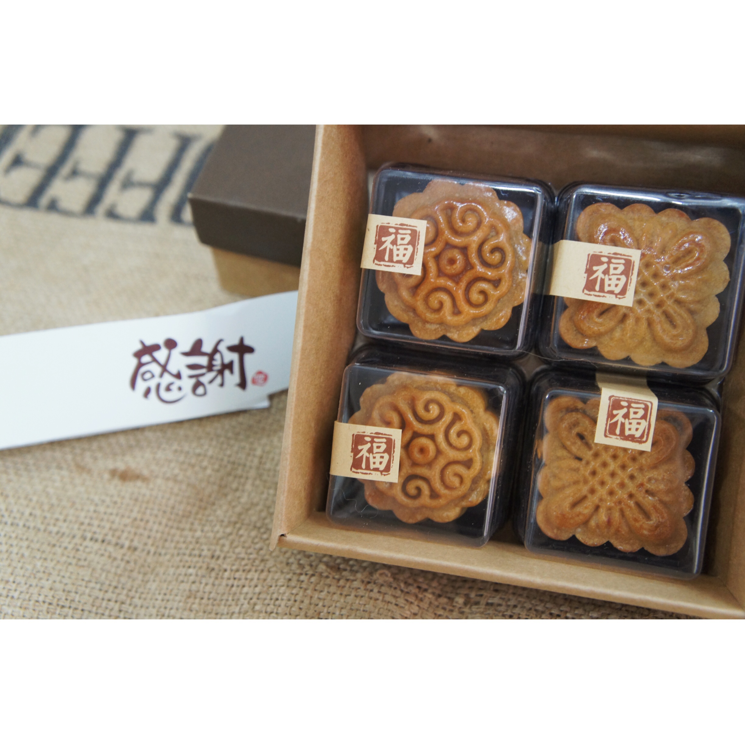 广式月饼—蛋黄莲蓉月饼