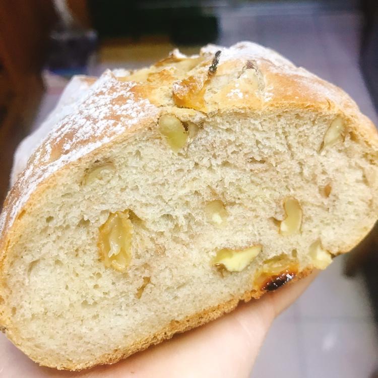全麦核桃蔓越莓欧包（附整形详细手法）