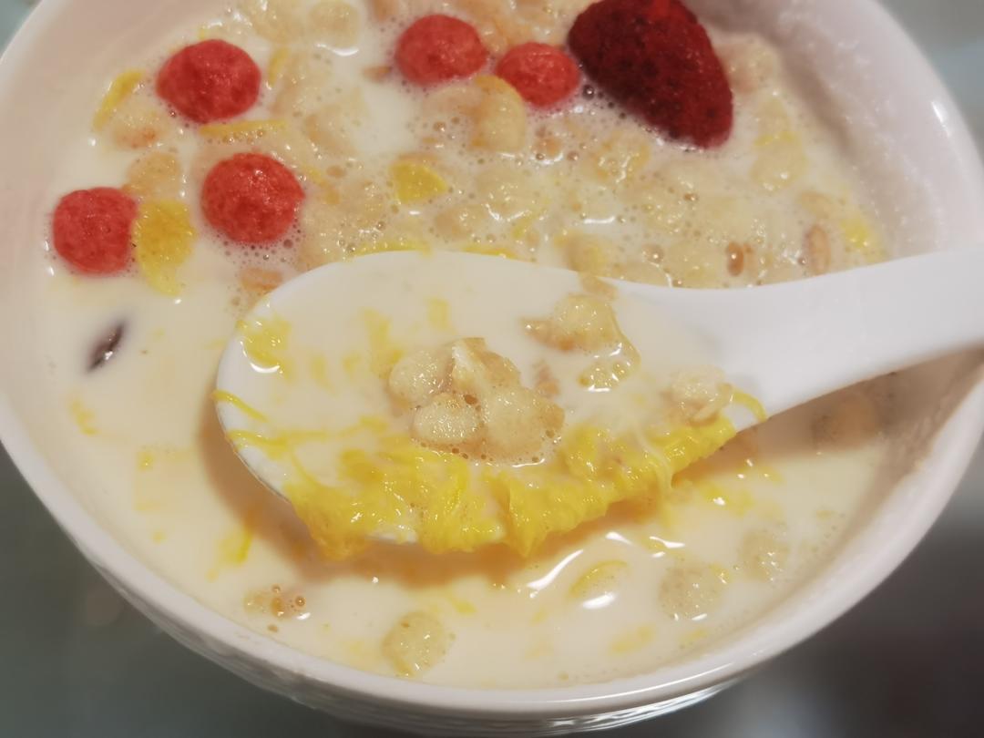 牛奶鸡蛋醪糟（酒酿甜品，不加小苏打的版本）