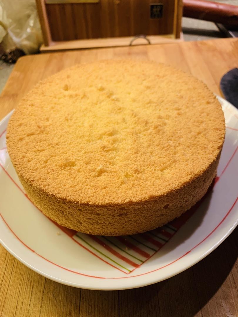 超简单完美戚风蛋糕（6寸2蛋）附打发、翻拌、脱模视频