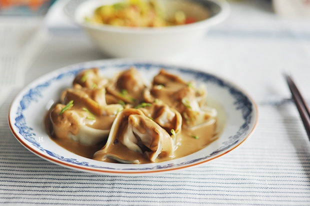 麻酱拌馄饨