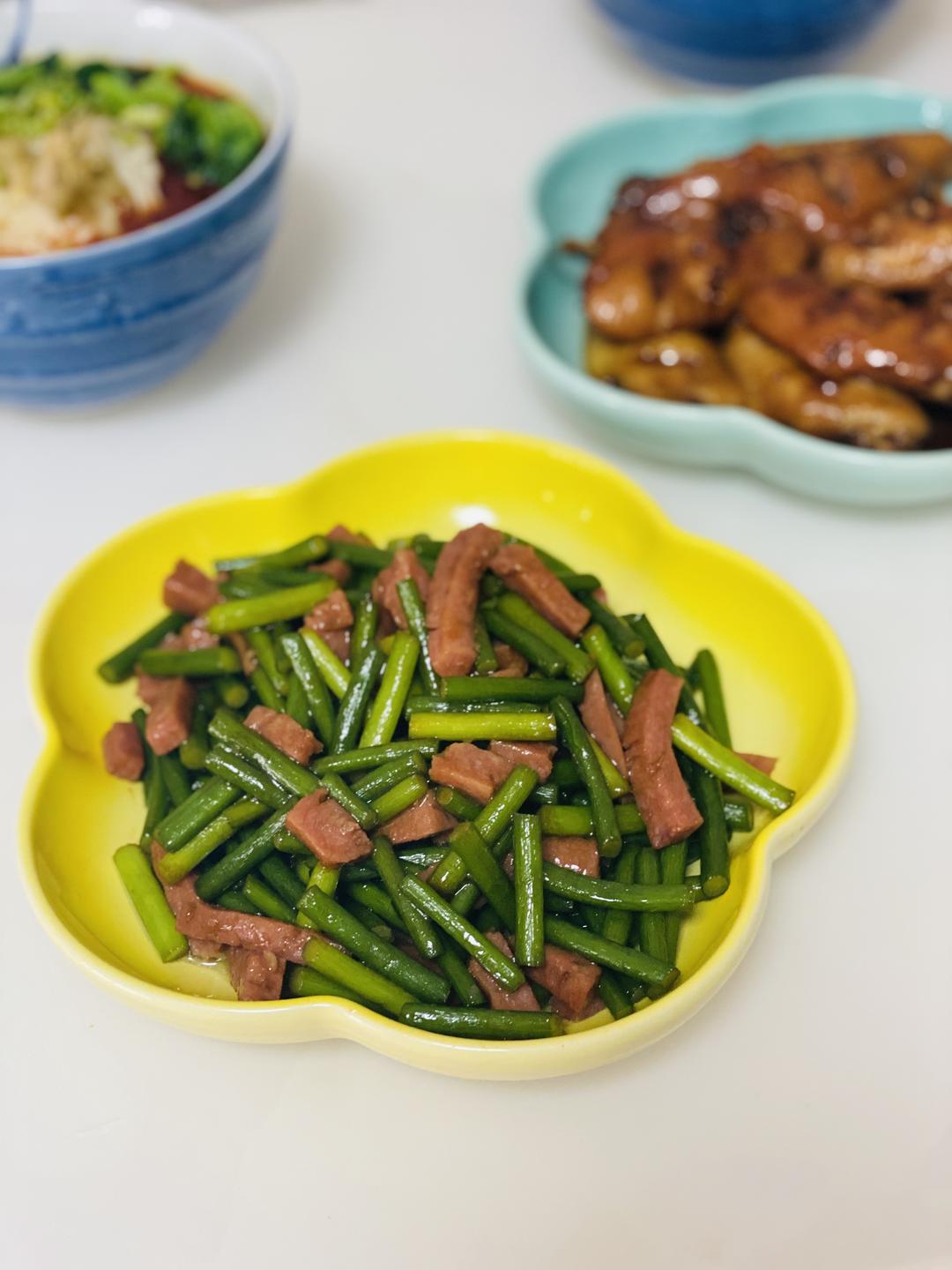 小美 蒜苔炒肉