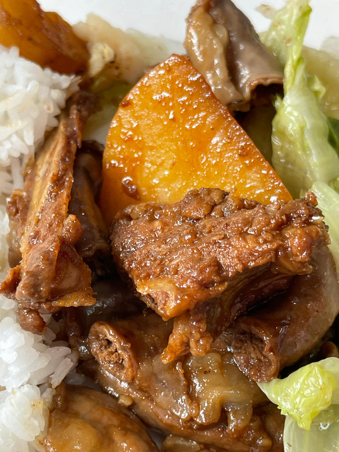 红烧肉炖土豆（丝毫不腻）