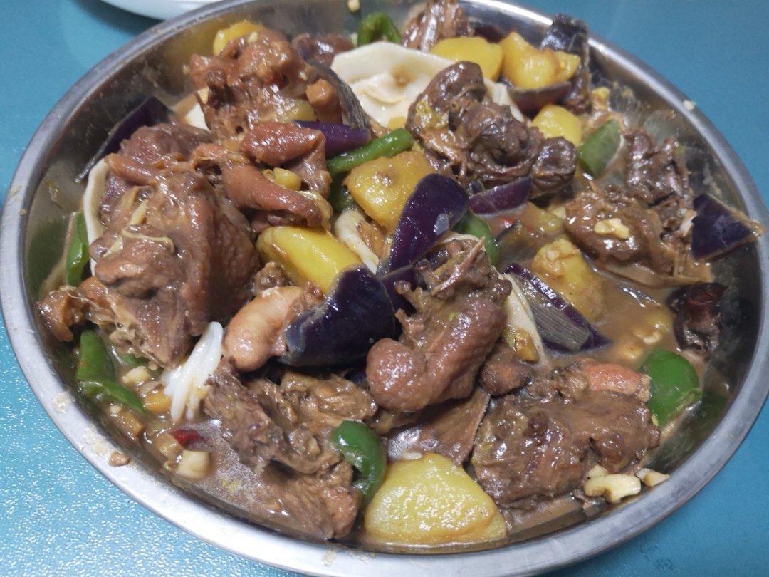 新疆沙湾大盘鸡