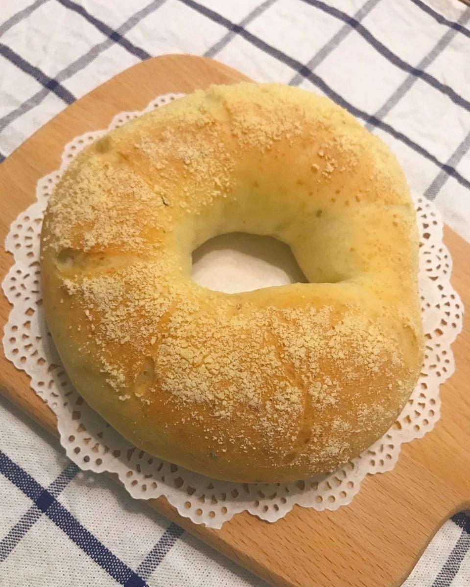 香草芝士软欧包（左莫拉吉）