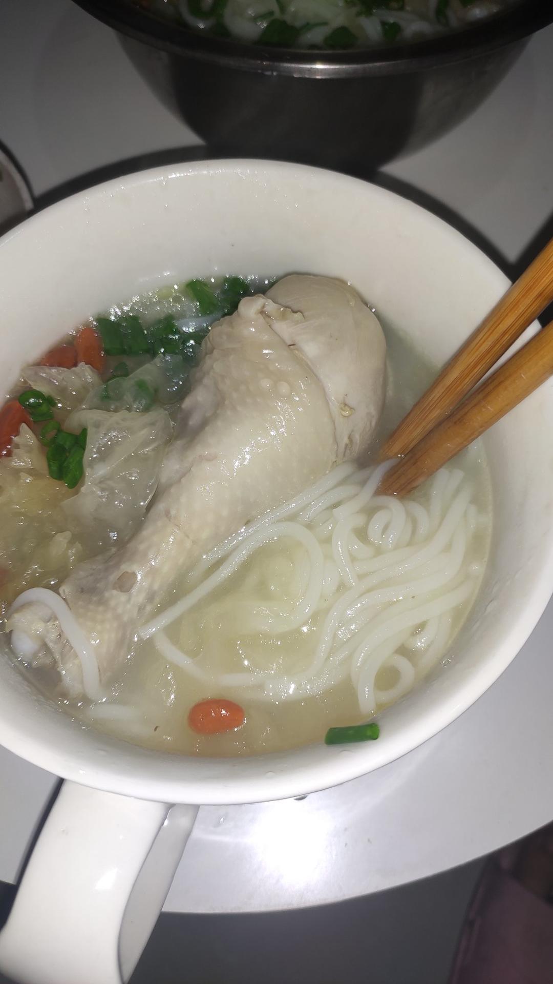 鸡汤米线