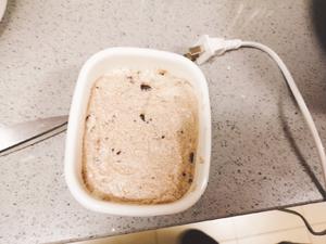 奥利奥冰淇淋，天气炎热，挖雪糕咯～的做法 步骤6