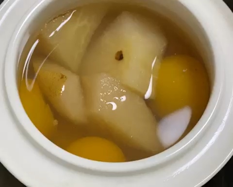 炖盅版金桔雪梨汤的做法